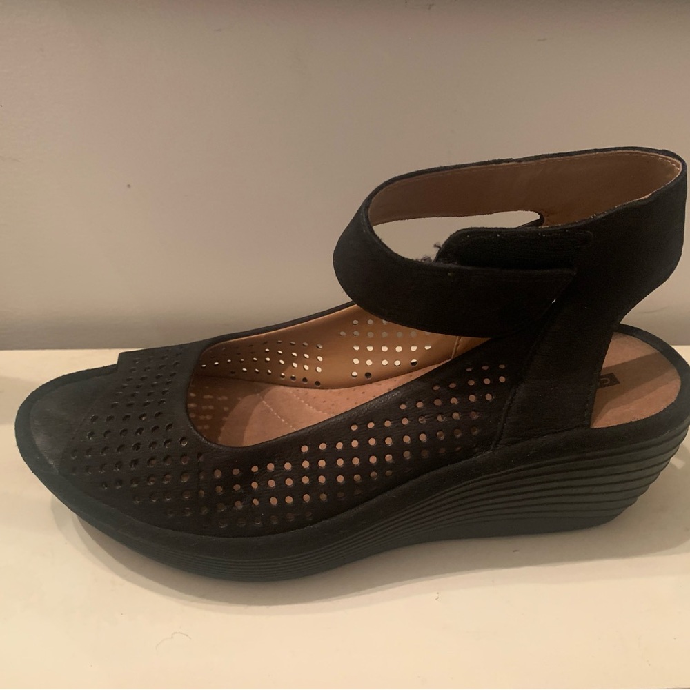 Clarks Black reedly salene Perforated ankle wrap Wedge Sandals 7 1/2